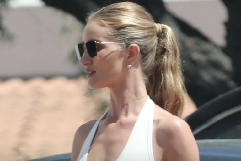 What Rosie Huntington-Whiteley’s Trip to the Maldives Taught Her About Self-Care