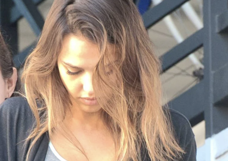 Jessica Alba’s Fitness Journey: The Secrets Behind Her Healthy Lifestyle