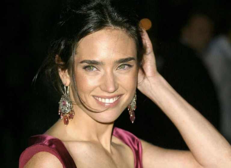 Jennifer Connelly Shines at Requiem for a Dream Premiere, Showcasing Elegance and Fitness